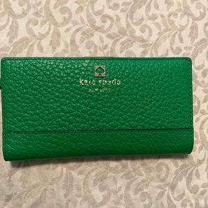 Kate Spade Credit Card Wallet Color: Green Bean